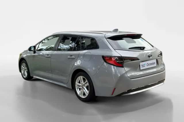 Toyota Corolla (2022) thumbnail 3