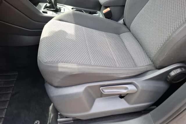Volkswagen Tiguan (2018) thumbnail 16