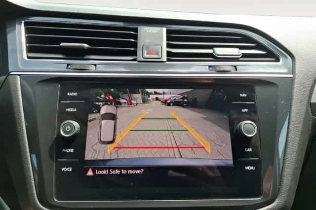 Volkswagen Tiguan (2018) thumbnail 18