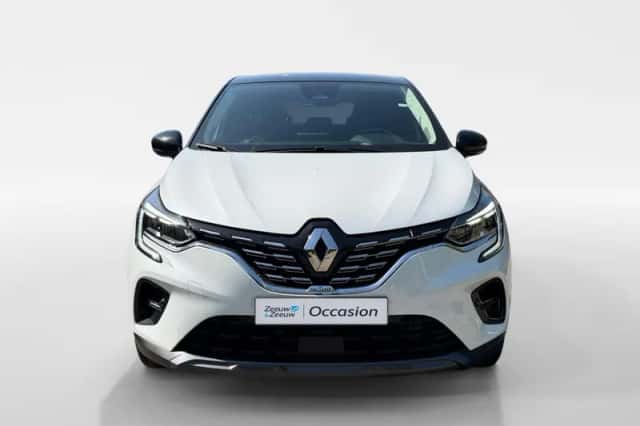 Renault Captur (2021) thumbnail 2