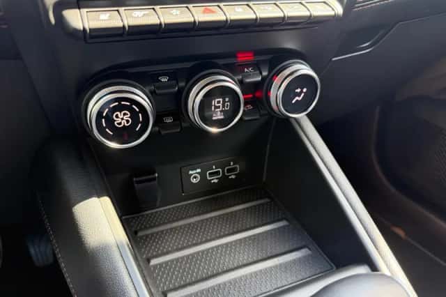 Renault Captur (2021) thumbnail 19
