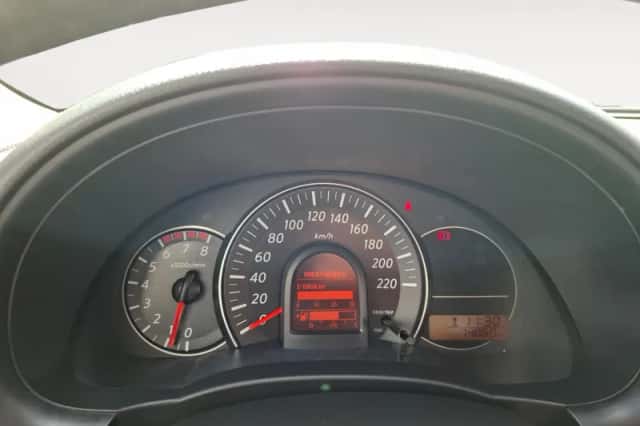 Nissan Micra (2014) thumbnail 14