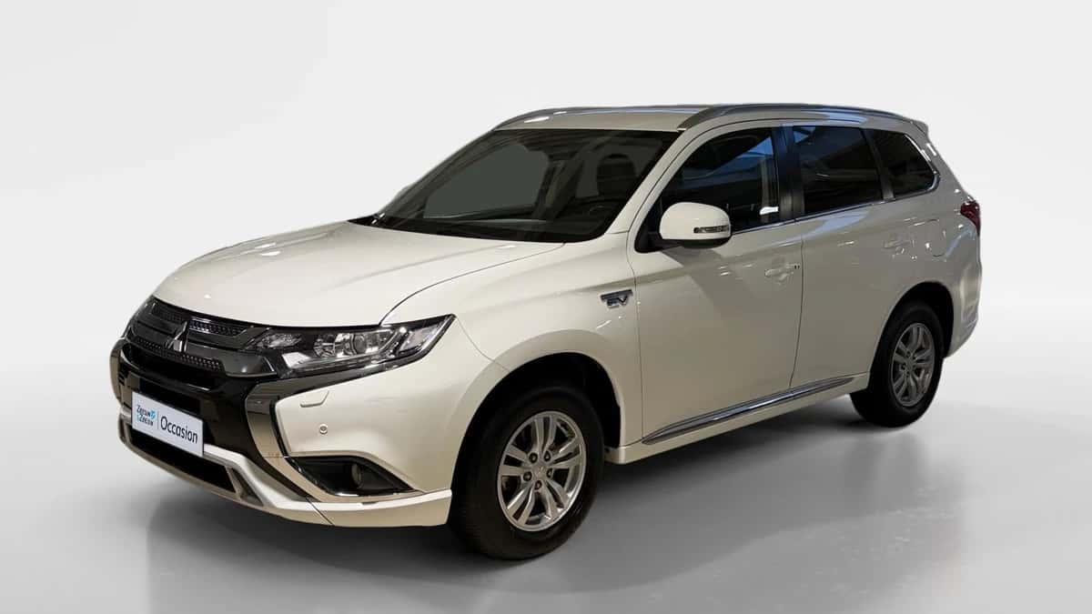 Mitsubishi Outlander (2019) — foto 1