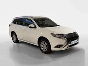 Mitsubishi Outlander (2019) thumbnail 6