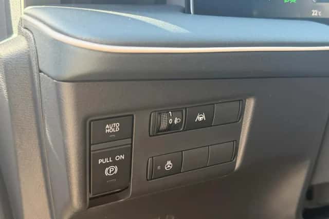 Nissan Leaf (2026) thumbnail 11