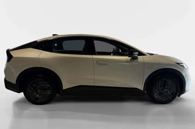 Nissan Leaf (2026) thumbnail 4