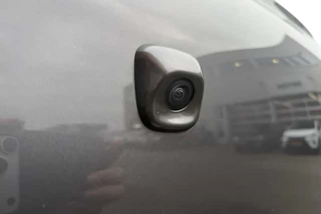 Suzuki Swift (2025) thumbnail 11