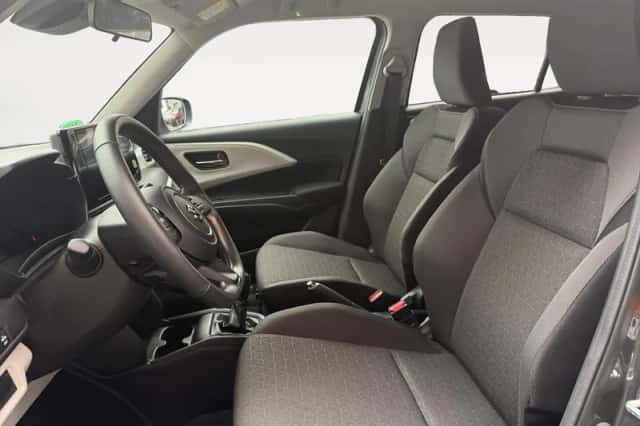 Suzuki Swift (2025) thumbnail 14