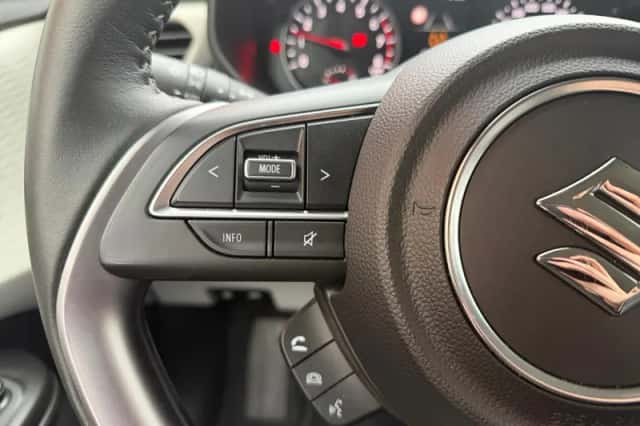 Suzuki Swift (2025) thumbnail 21