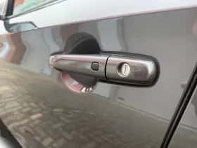 Suzuki Swift (2025) thumbnail 10