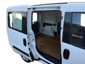 Opel Combo (2016) thumbnail 8