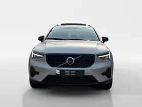 Volvo XC40 (2023) thumbnail 2
