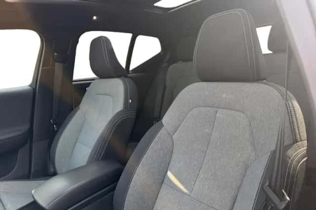 Volvo XC40 (2023) thumbnail 13