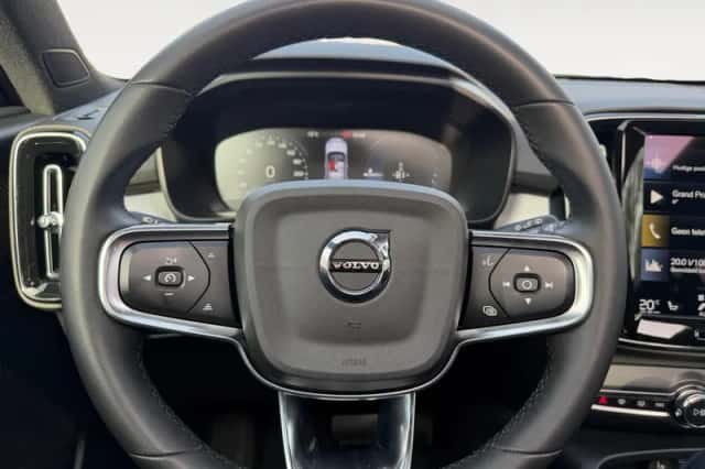 Volvo XC40 (2023) thumbnail 15