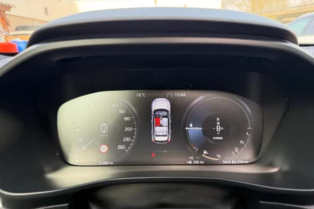 Volvo XC40 (2023) thumbnail 16