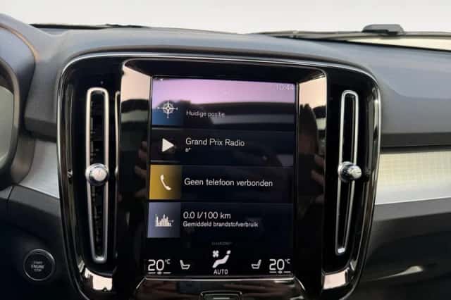Volvo XC40 (2023) thumbnail 18