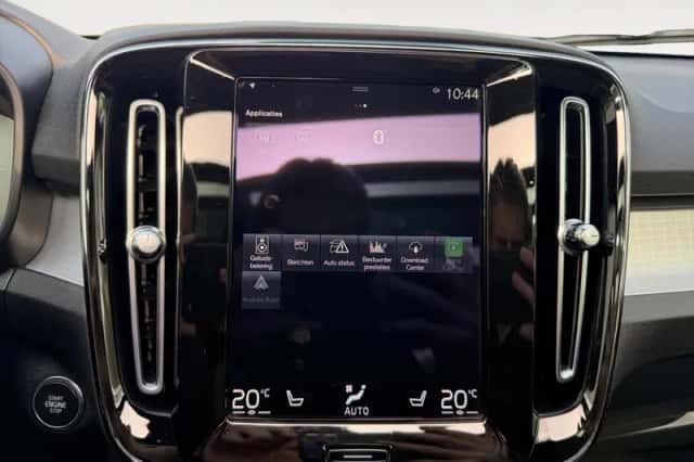 Volvo XC40 (2023) thumbnail 19