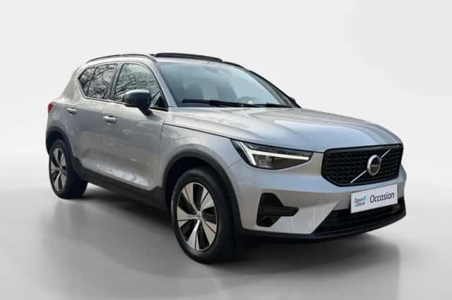 Volvo XC40 (2023) thumbnail 3