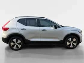 Volvo XC40 (2023) thumbnail 5