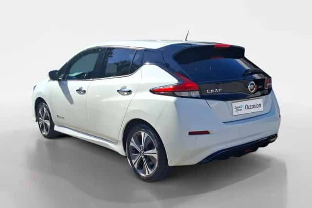 Nissan Leaf (2021) thumbnail 5