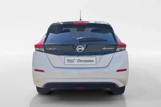 Nissan Leaf (2021) thumbnail 6