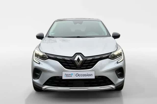 Renault Captur (2020) thumbnail 2