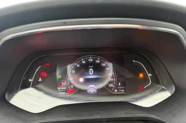 Renault Captur (2020) thumbnail 15