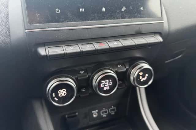 Renault Captur (2020) thumbnail 18