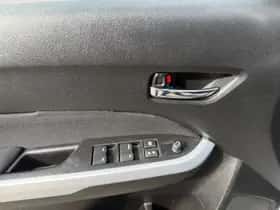 Suzuki Vitara (2016) thumbnail 10