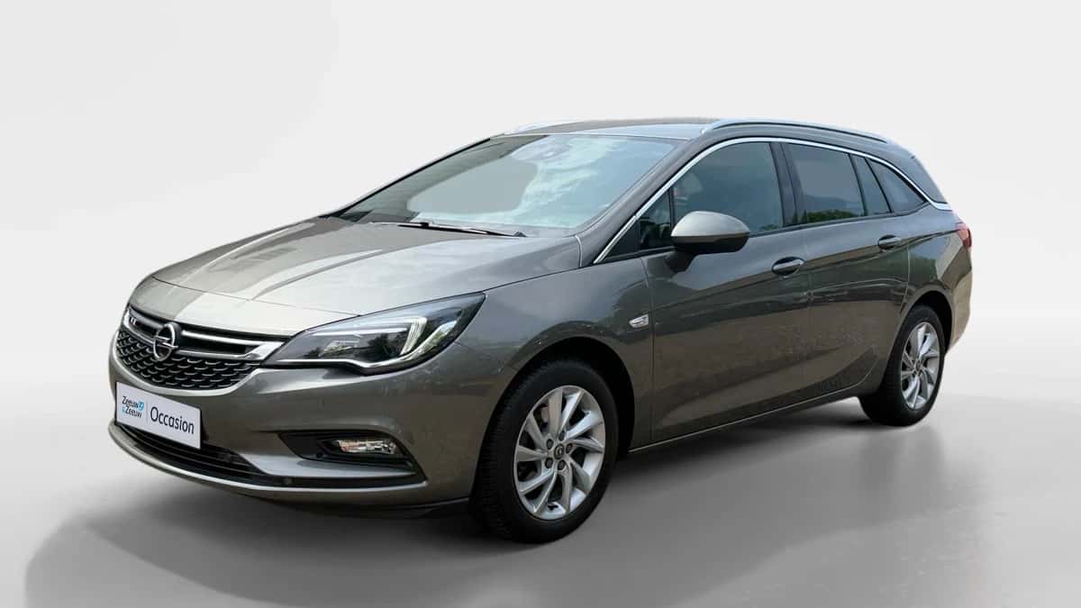 Opel Astra (2019) — foto 1