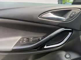 Opel Astra (2019) thumbnail 11