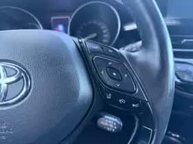 Toyota C-HR (2019) thumbnail 11