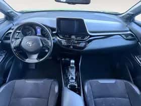 Toyota C-HR (2019) thumbnail 13