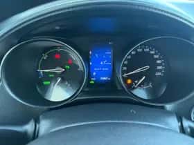 Toyota C-HR (2019) thumbnail 14