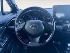Toyota C-HR (2019) thumbnail 9