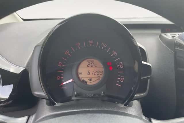 Peugeot 108 (2016) thumbnail 17
