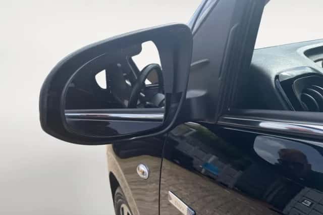 Peugeot 108 (2016) thumbnail 9