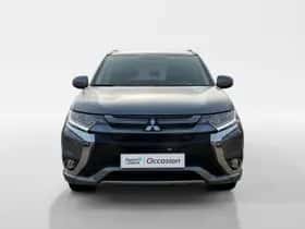 Mitsubishi Outlander (2018) thumbnail 2