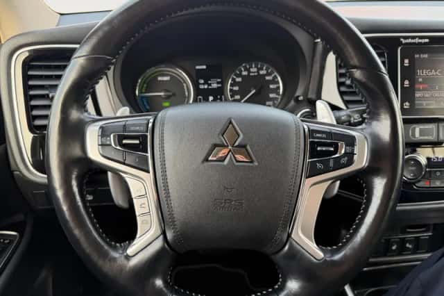 Mitsubishi Outlander (2018) thumbnail 14