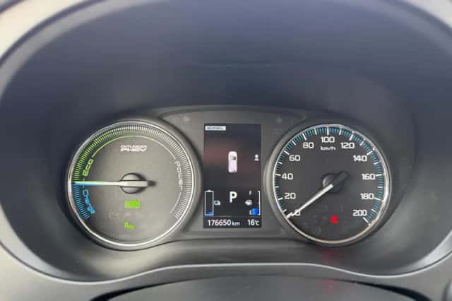Mitsubishi Outlander (2018) thumbnail 15