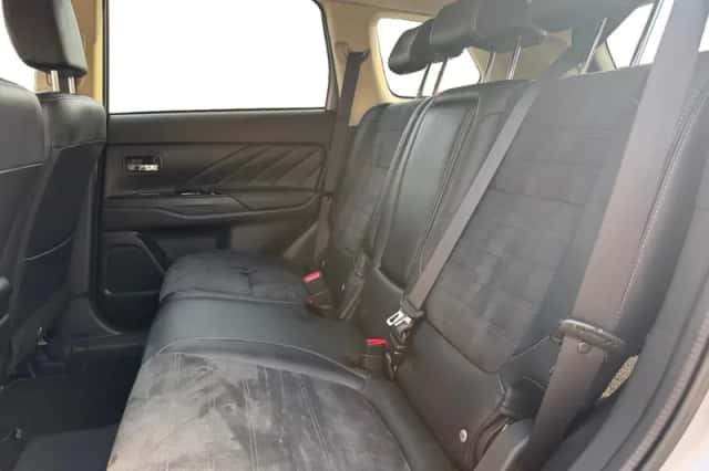 Mitsubishi Outlander (2018) thumbnail 20