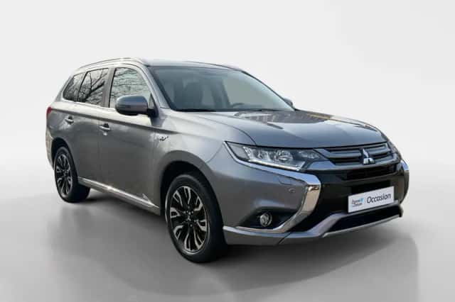 Mitsubishi Outlander (2018) thumbnail 3