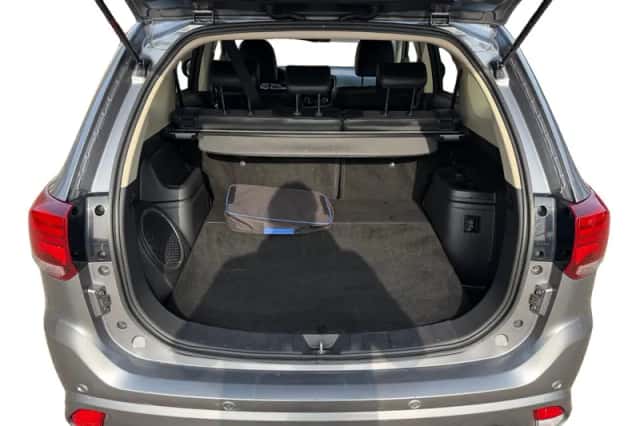 Mitsubishi Outlander (2018) thumbnail 8