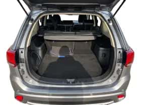 Mitsubishi Outlander (2018) thumbnail 8