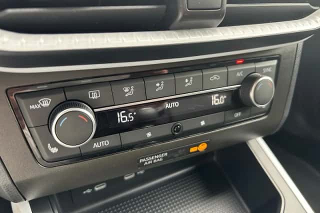 SEAT Arona (2023) thumbnail 20