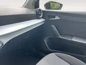 SEAT Arona (2023) thumbnail 24