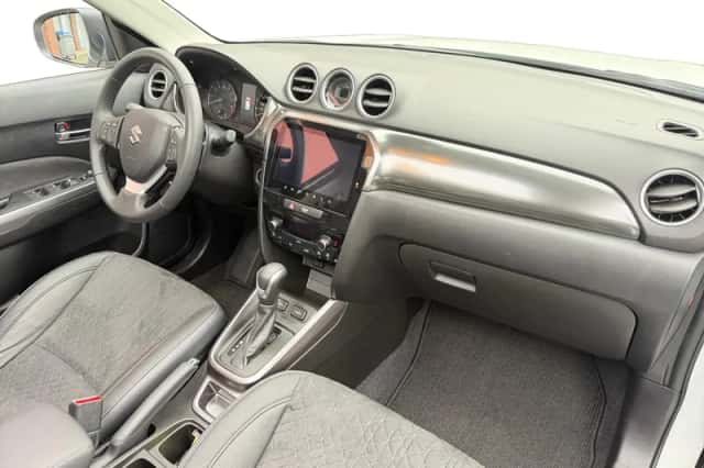 Suzuki Vitara (2025) thumbnail 12