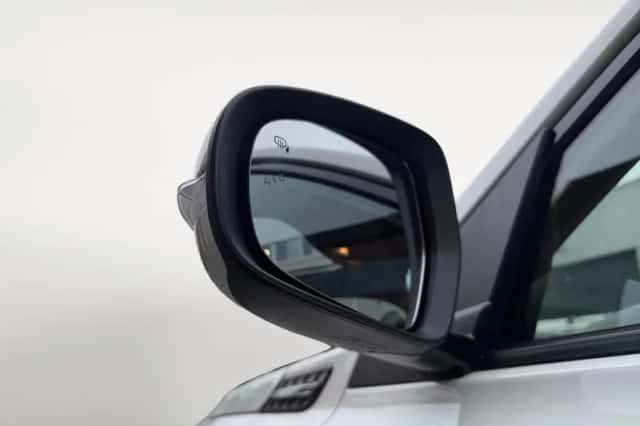 Suzuki Vitara (2025) thumbnail 9