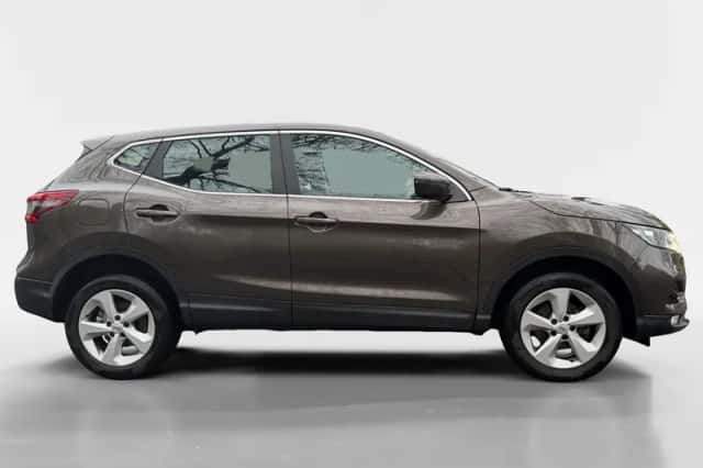 Nissan Qashqai (2018) thumbnail 4