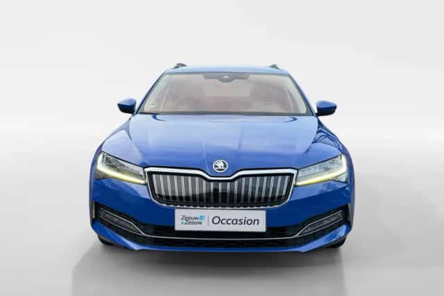 Škoda Superb (2021) thumbnail 2